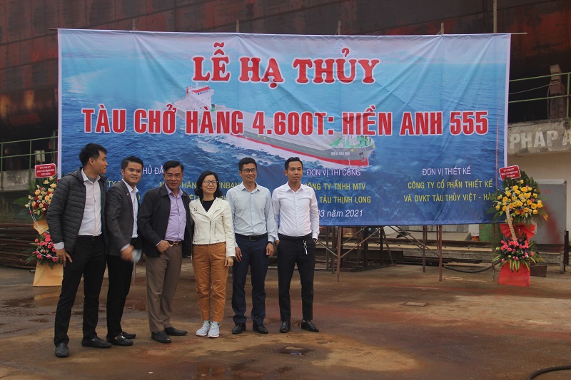 Hạ thủy thành công tàu hàng 4.600DWT 