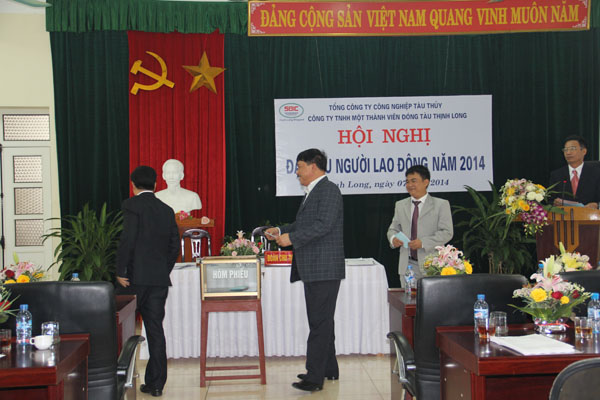 Công ty TNHH Một thành viên Đóng tàu Thịnh Long tổ chức Hội nghị Đại biểu người lao động năm 2014 Công ty TNHH Một thành viên Đóng tàu Thịnh Long tổ chức Hội nghị Đại biểu người lao động năm 2014