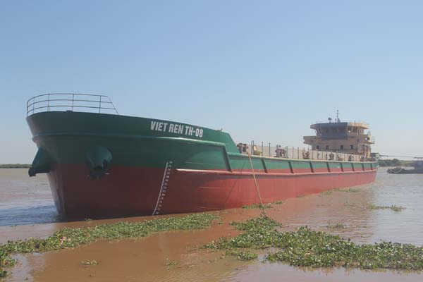 Sáng ngày 2/6/2016 tại triền 6500DWT Công ty TNHH MTV Đóng tàu Thịnh Long hạ thủy tàu chở bùn VIETREN TH-08, trong loạt seri 08 tàu chở bùn Công ty thi công trong thời gian vừa qua. Sáng ngày 2/6/2016 tại triền 6500DWT Công ty TNHH MTV Đóng tàu Thịnh Long hạ thủy tàu chở bùn VIETREN TH-08, trong loạt seri 08 tàu chở bùn Công ty thi công trong thời gian vừa qua.