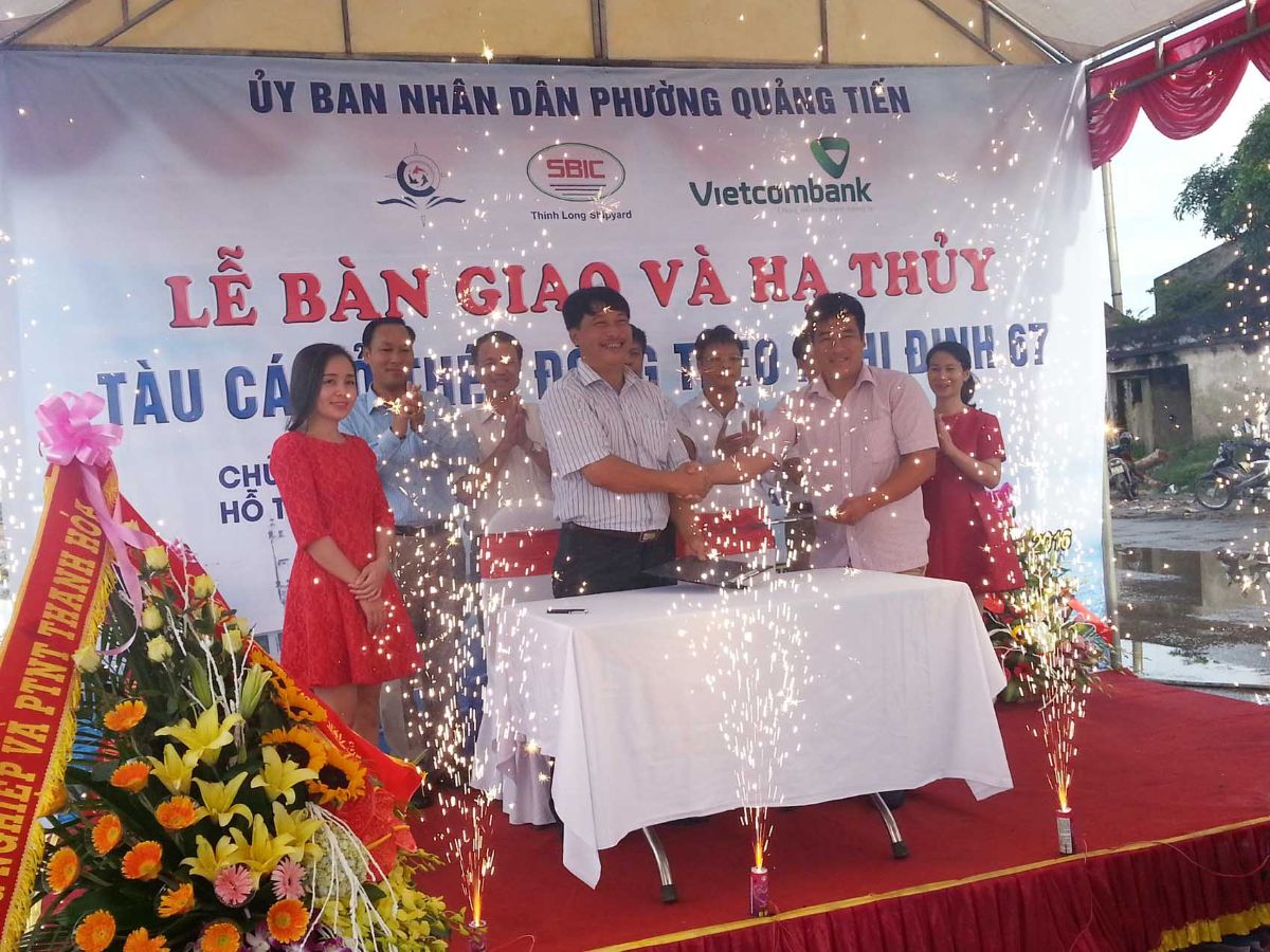 Bàn giao tàu dịch vụ hậu cần nghề cá kiêm nghề lưới rê vỏ thép mang tên Nam Thanh 68 Bàn giao tàu dịch vụ hậu cần nghề cá kiêm nghề lưới rê vỏ thép mang tên Nam Thanh 68